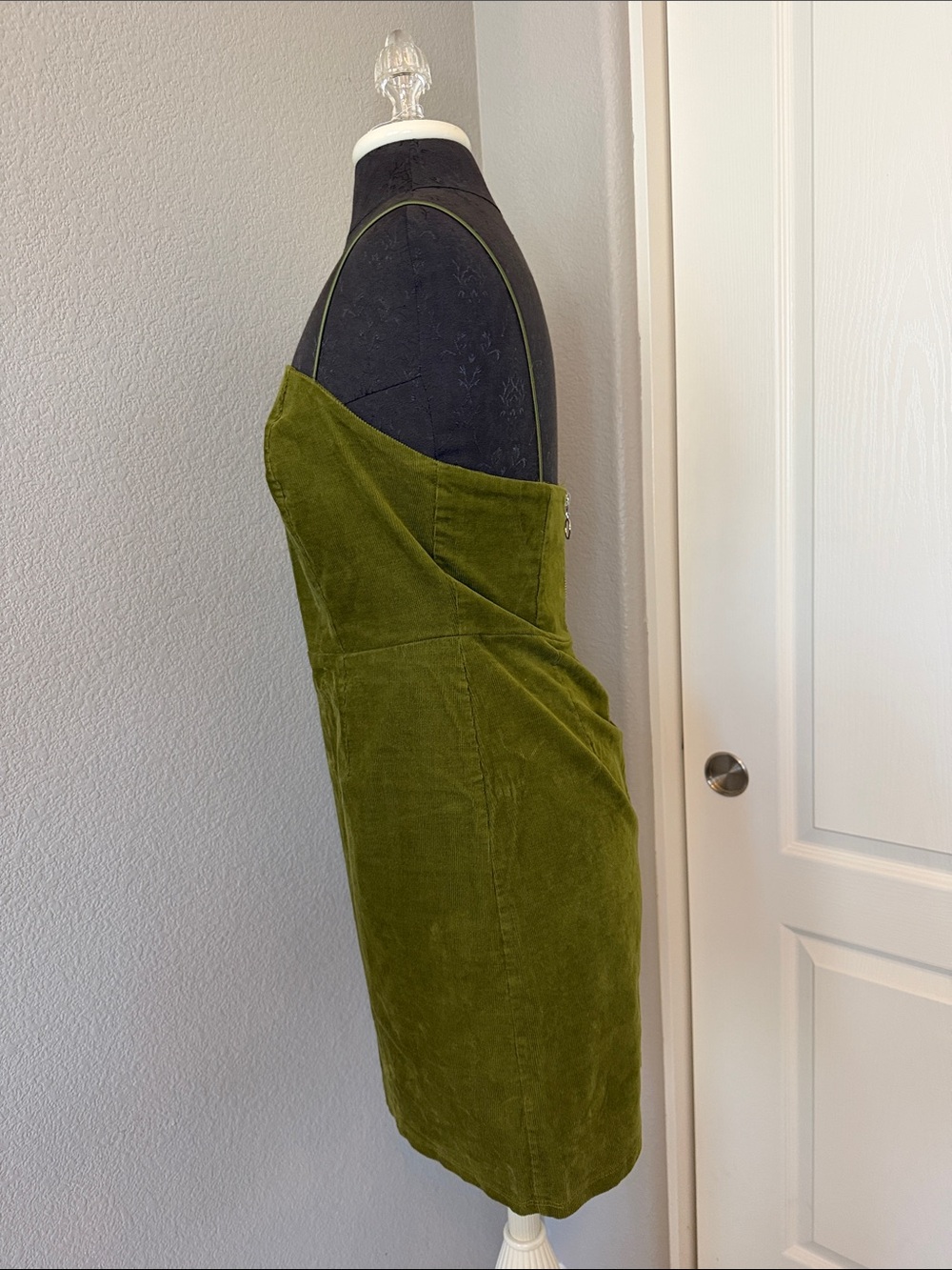 Urban Outfitters UO Colette Corduroy Mini Dress Olive Green Spaghetti Strap US 6 - Picture 5 of 13
